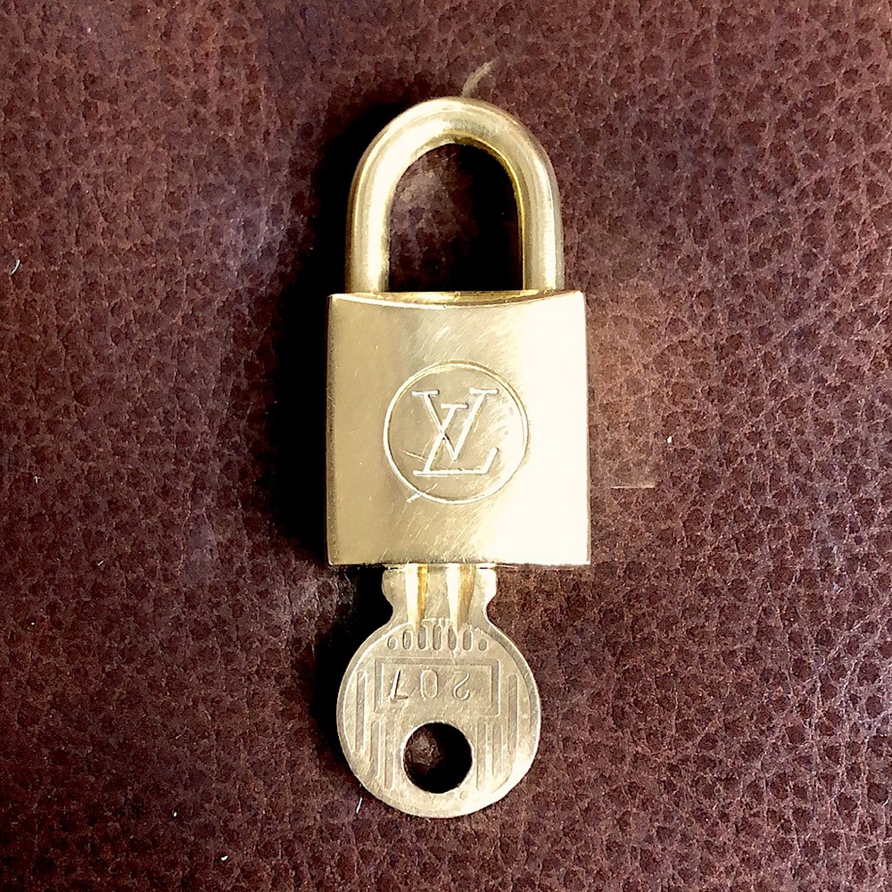 Vintage LV Louis Vuitton Padlock Lock & Key 207